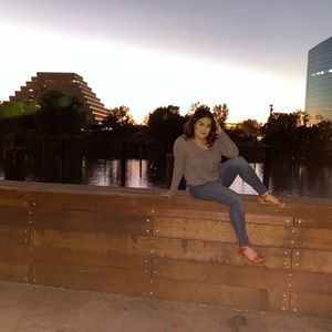 Meet your Posher, Daniela